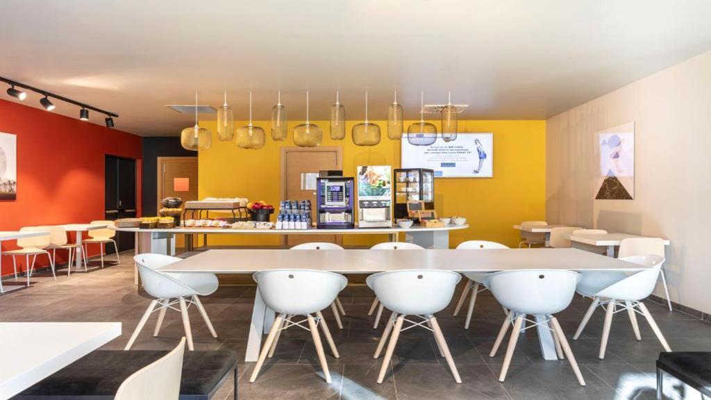 B&B Hotel Bolzano Bagian luar foto