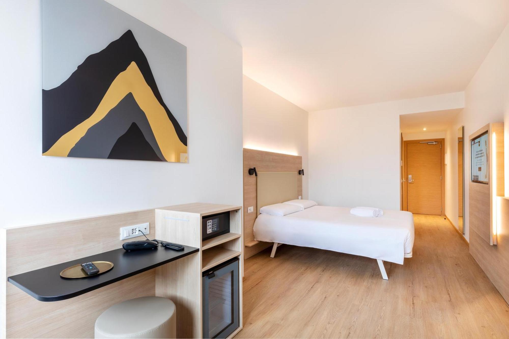 B&B Hotel Bolzano Bagian luar foto